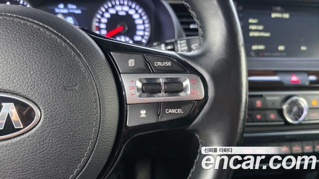 Kia K7 2018 — photo 16