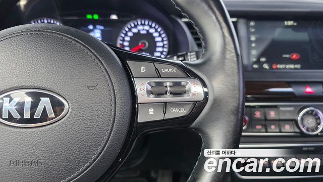 Kia K7 2018 — photo 17