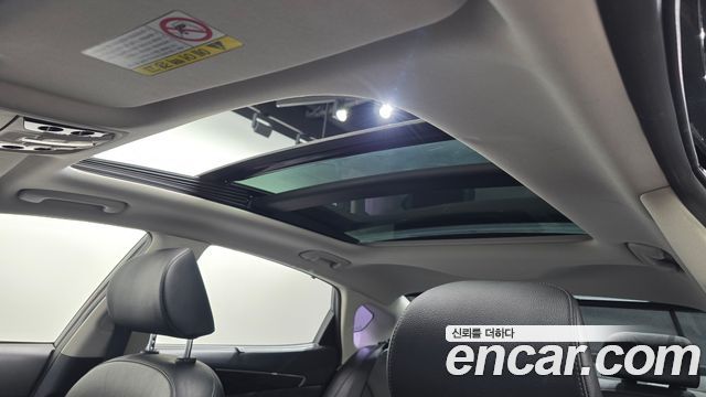 Kia K7 2018 — photo 18