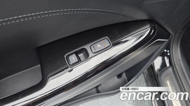 Kia K7 2018 — photo 20