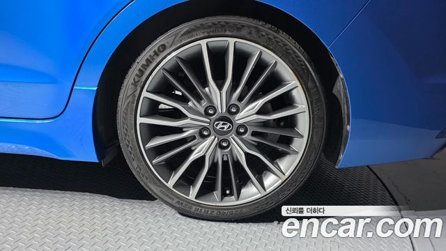 Hyundai AVANTE 2017 — photo 7