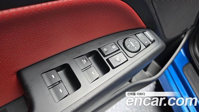 Hyundai AVANTE 2017 — photo 28