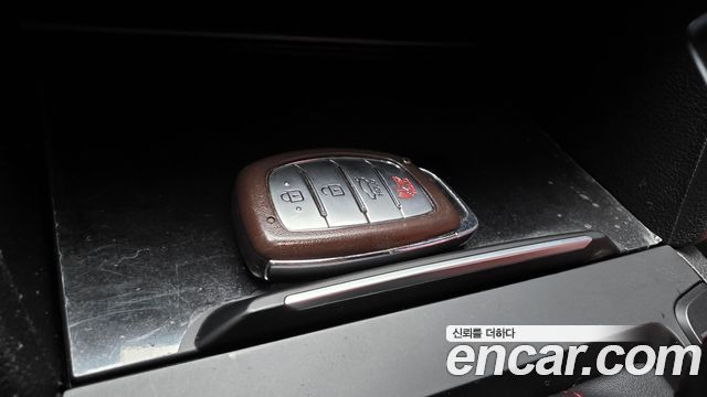 Hyundai AVANTE 2017 — photo 30