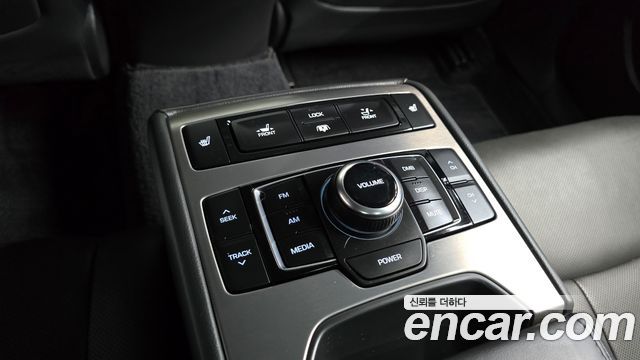 Hyundai Genesis 2015 — photo 23