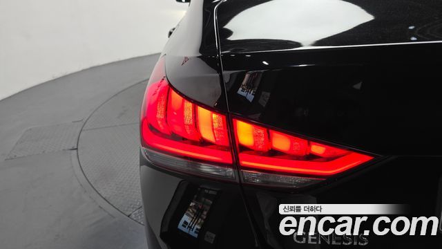 Hyundai Genesis 2015 — photo 9