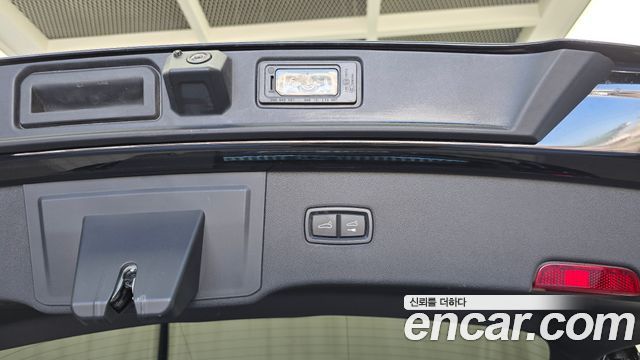 Porsche Cayenne 2024 — photo 24