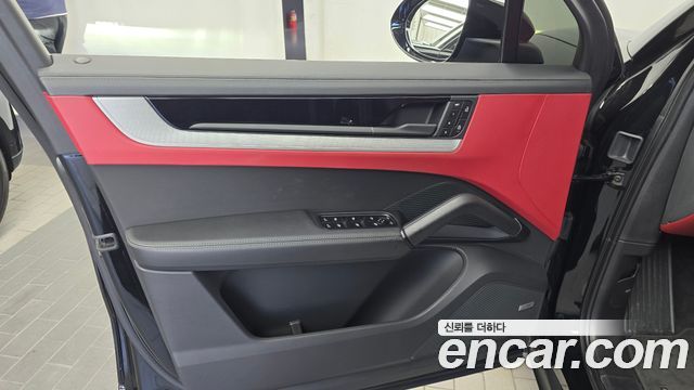 Porsche Cayenne 2024 — photo 14