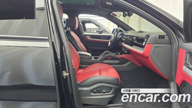 Porsche Cayenne 2024 — photo 16