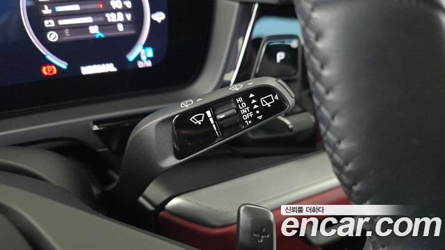Porsche Cayenne 2024 — photo 29