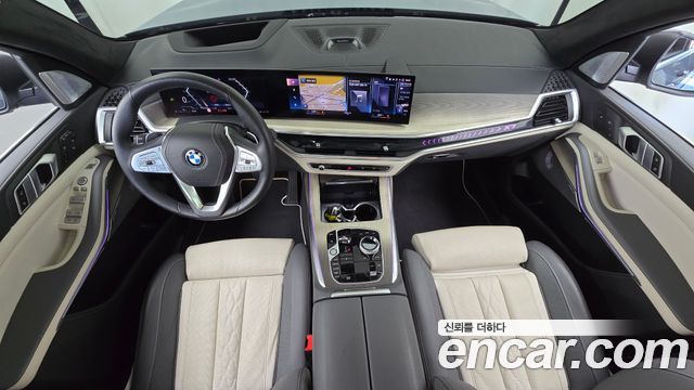 BMW X7 2023 — photo 10