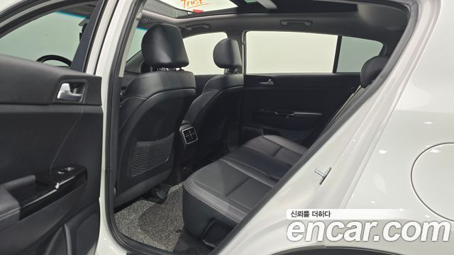 Kia Sportage 2018 — photo 11