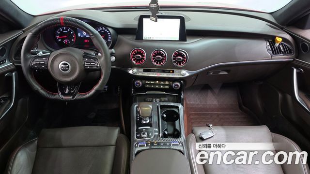 Kia Stinger 2019 — photo 10