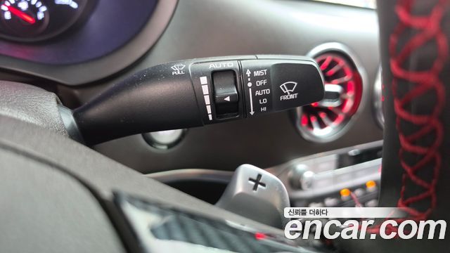 Kia Stinger 2019 — photo 28