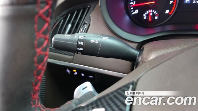 Kia Stinger 2019 — photo 29