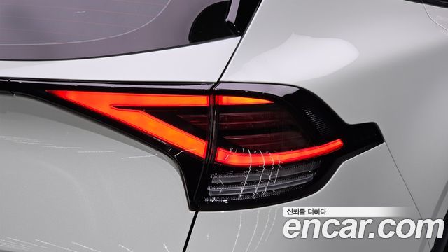 Kia Sportage 2023 — photo 9
