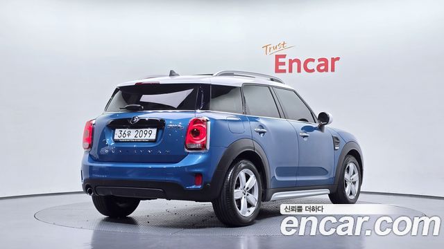 Mini Countryman 2018 — photo 2