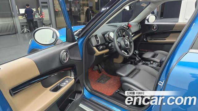 Mini Countryman 2018 — photo 13