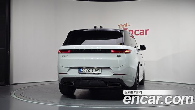 Land Rover Range Rover Sport 2023 — photo 4