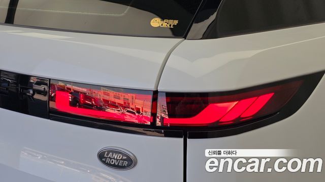 Land Rover Range Rover Sport 2023 — photo 9