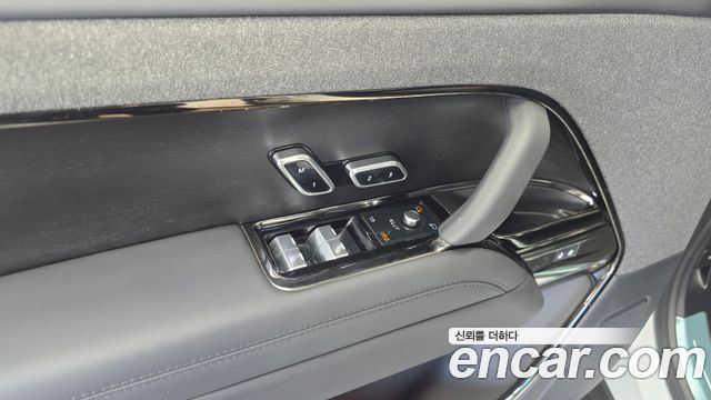 Land Rover Range Rover Sport 2023 — photo 30