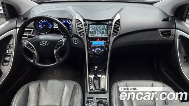 Hyundai i30 2015 — photo 10
