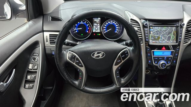 Hyundai i30 2015 — photo 19