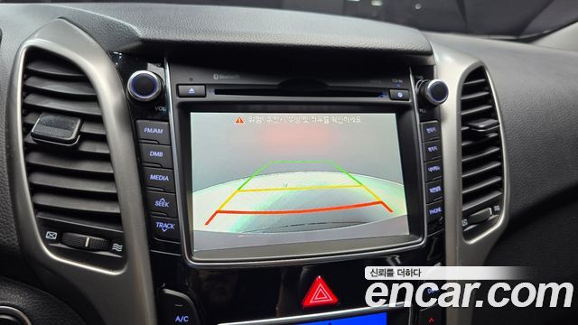 Hyundai i30 2015 — photo 21