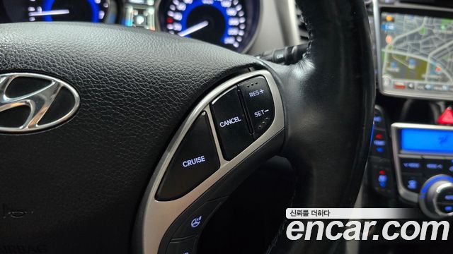 Hyundai i30 2015 — photo 22