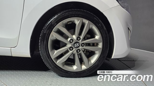 Hyundai i30 2015 — photo 7