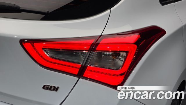 Hyundai i30 2015 — photo 9