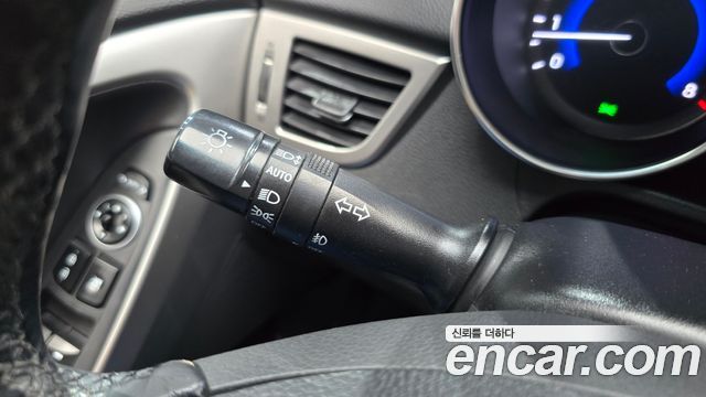 Hyundai i30 2015 — photo 29