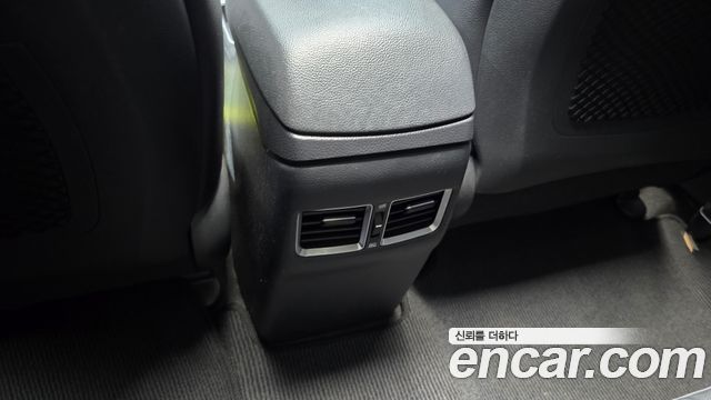 Hyundai i30 2015 — photo 31