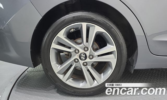 Hyundai AVANTE 2016 — photo 5