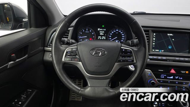 Hyundai AVANTE 2016 — photo 19