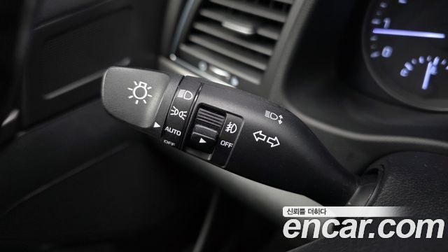 Hyundai AVANTE 2016 — photo 25