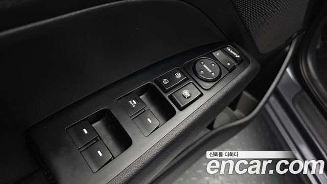 Hyundai AVANTE 2016 — photo 26
