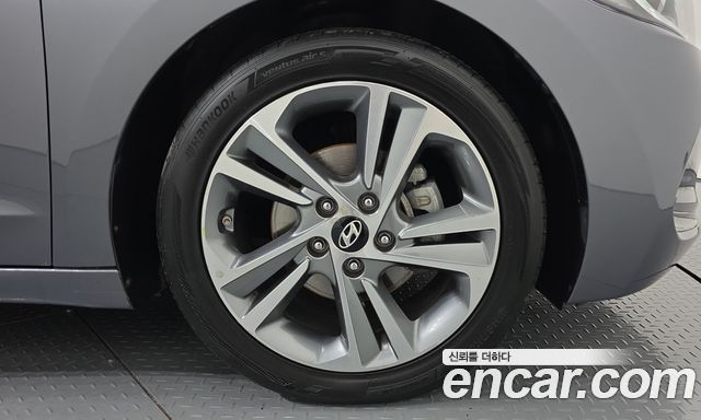 Hyundai AVANTE 2016 — photo 7