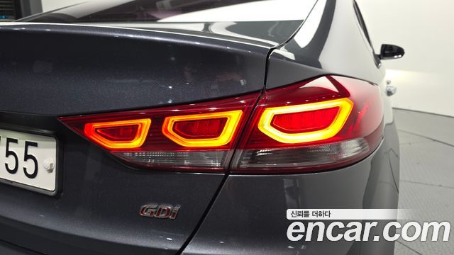 Hyundai AVANTE 2016 — photo 9