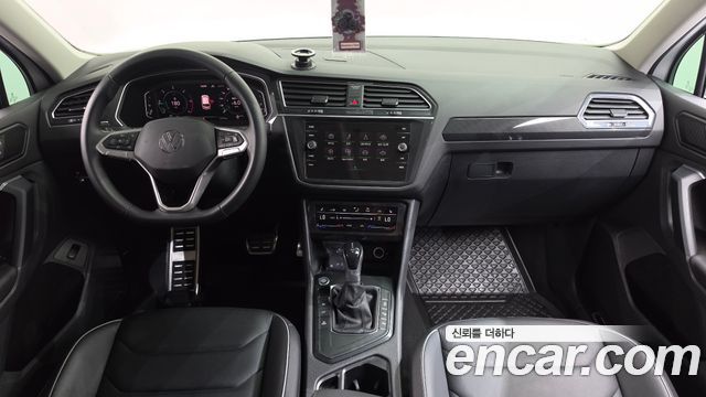 Volkswagen Tiguan 2021 — photo 10