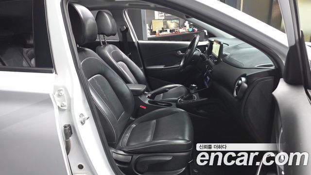 Hyundai Kona 2021 — photo 17