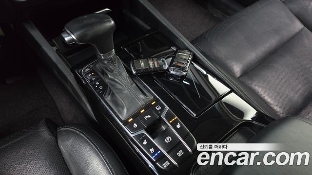 Kia K7 2016 — photo 9