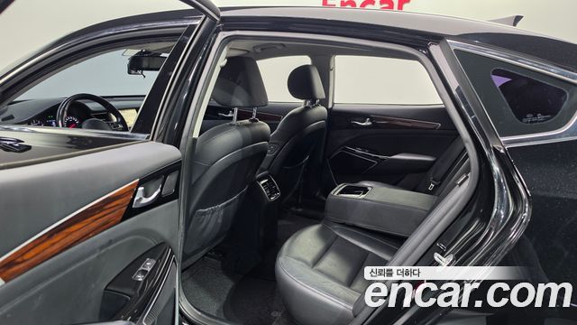 Kia K7 2016 — photo 11