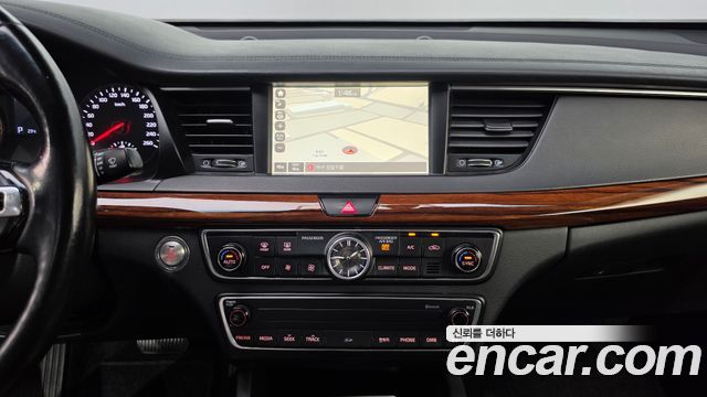 Kia K7 2016 — photo 12