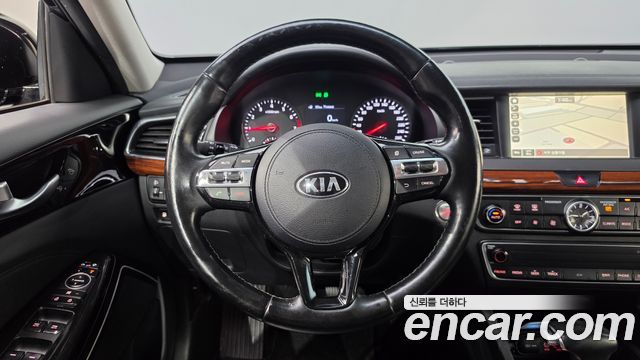 Kia K7 2016 — photo 13