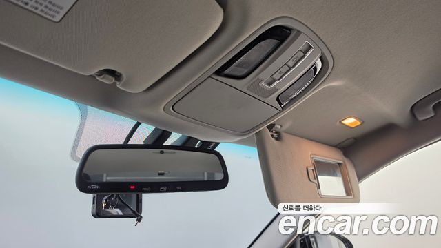 Kia K7 2016 — photo 15