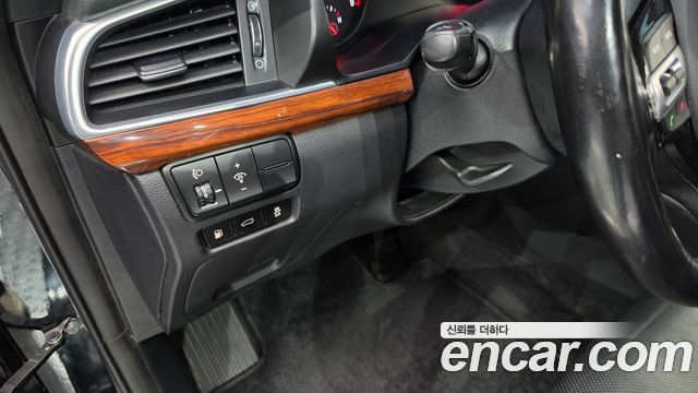 Kia K7 2016 — photo 18