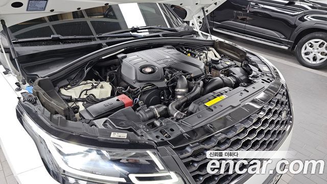 Land Rover Range Rover Velar 2018 — photo 6