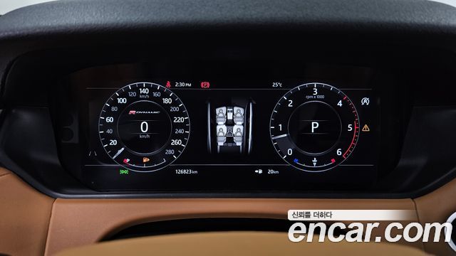 Land Rover Range Rover Velar 2018 — photo 8