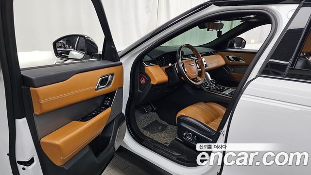 Land Rover Range Rover Velar 2018 — photo 10