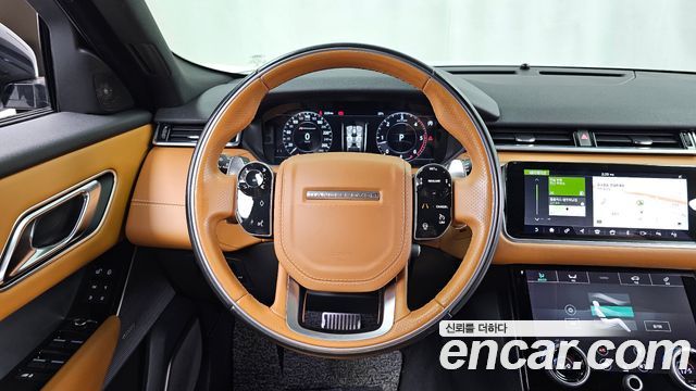 Land Rover Range Rover Velar 2018 — photo 13